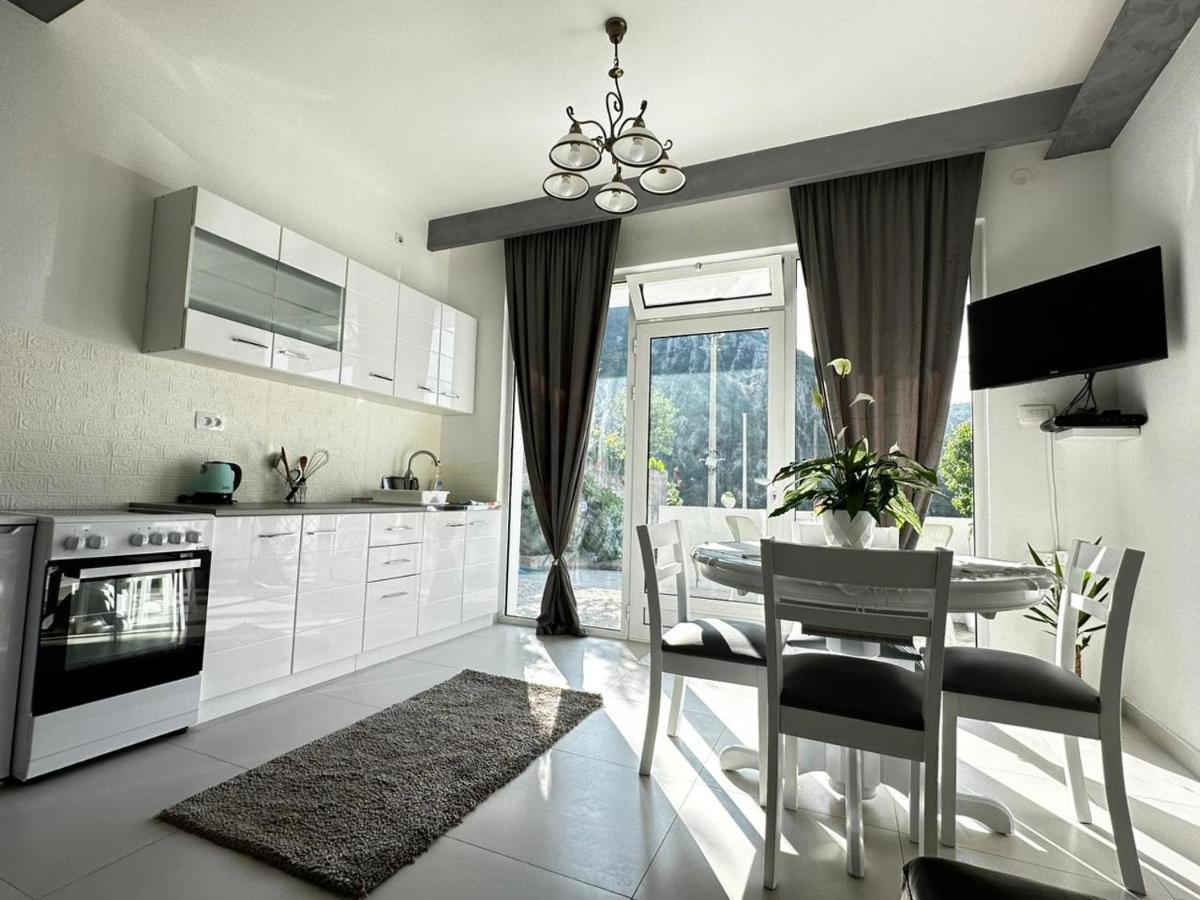 Apartments Boka Pearl Котор Екстер'єр фото