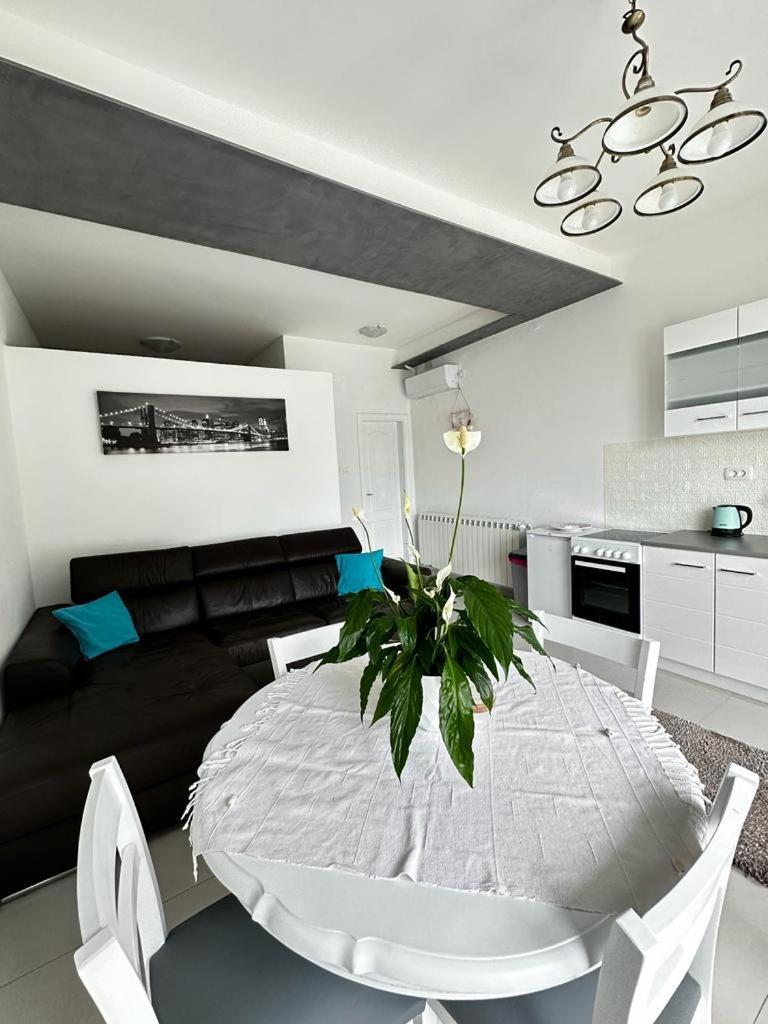 Apartments Boka Pearl Котор Екстер'єр фото