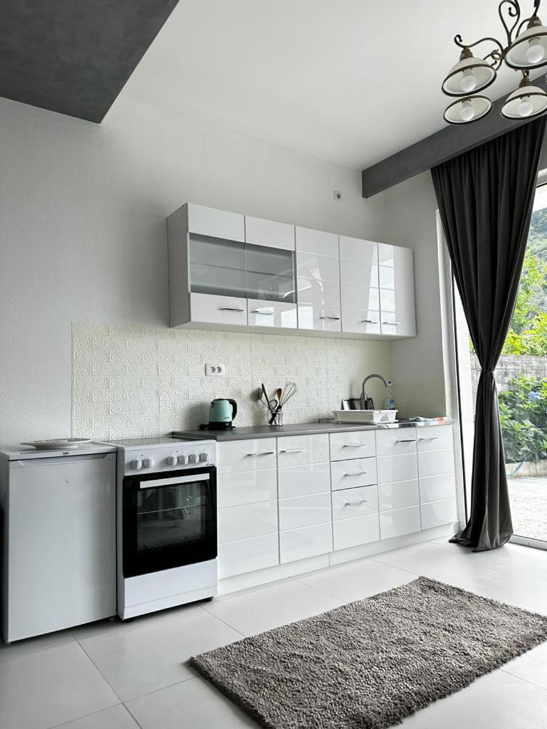 Apartments Boka Pearl Котор Екстер'єр фото