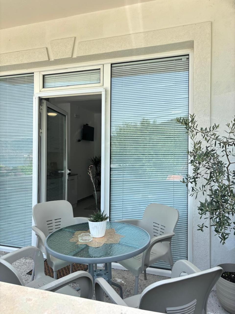 Apartments Boka Pearl Котор Екстер'єр фото